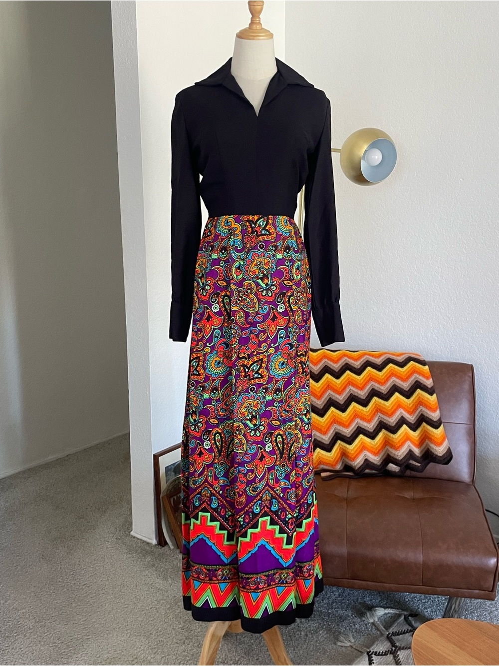 Vintage 1960s 1970s Handmade Paisley Long Sleeve Collar Dress